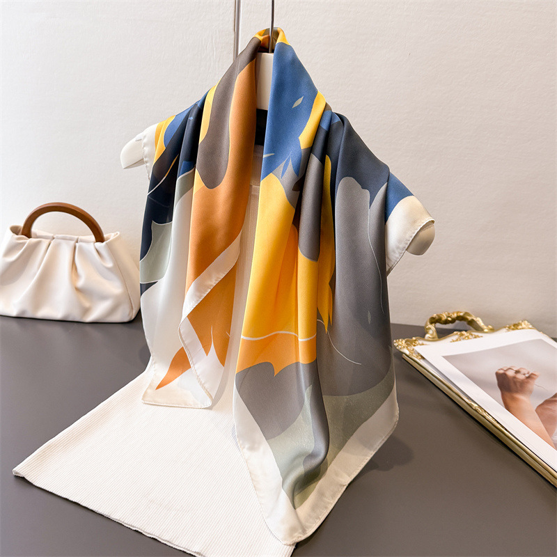 وشاح نسائي مربع جديد لعام 2026 - مراجعة Scarf Silk Square وسعره